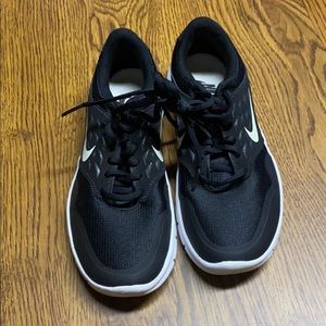 Woman’s Nike 7.5 like new